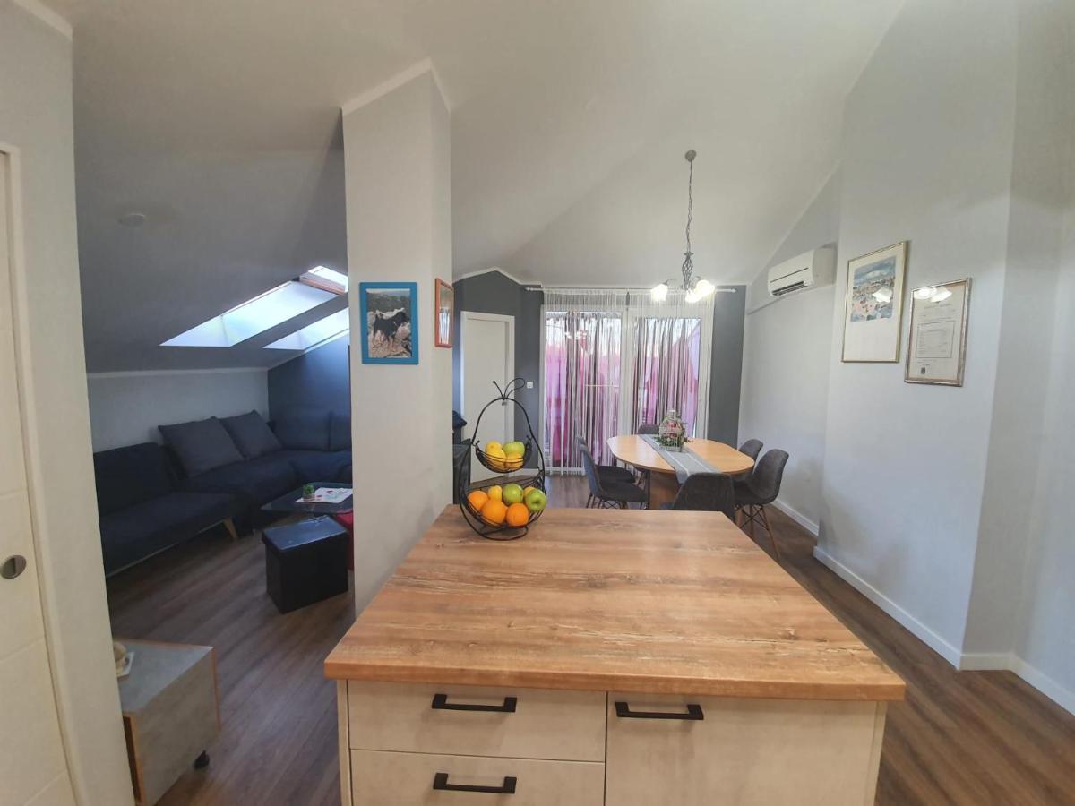 Apartment D Free Parking & Wifi, Walking Distance To Centrum زادار المظهر الخارجي الصورة