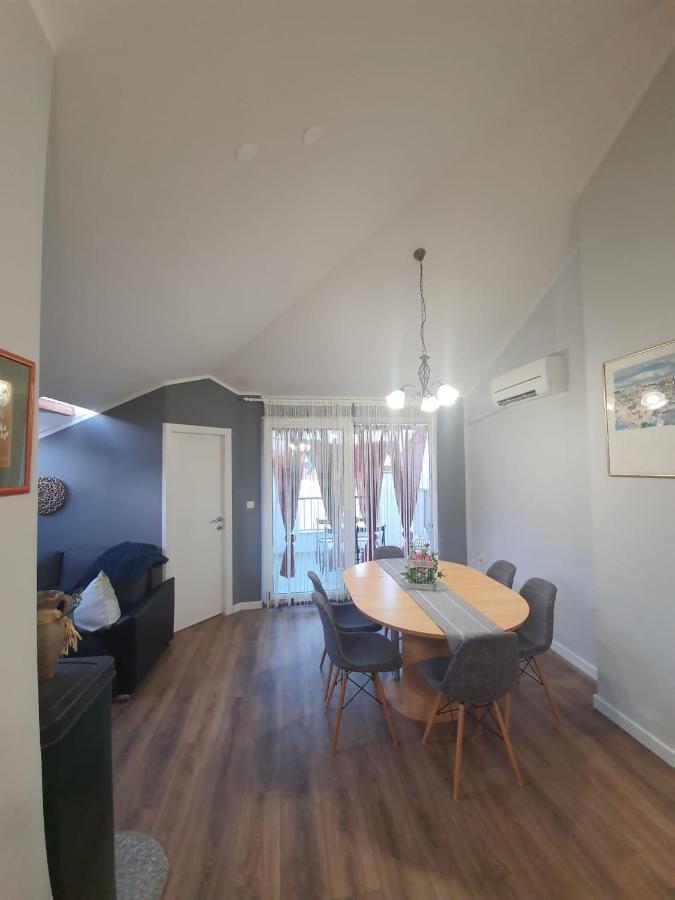 Apartment D Free Parking & Wifi, Walking Distance To Centrum زادار المظهر الخارجي الصورة