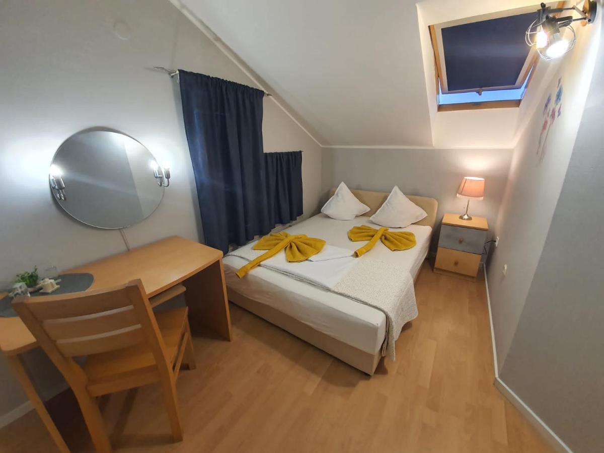 Apartment D Free Parking & Wifi, Walking Distance To Centrum زادار المظهر الخارجي الصورة